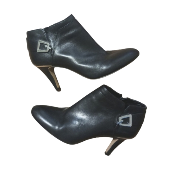 Vince Camuto Vinisha Black Leather Ankle Boot Booties size 8 - Picture 1 of 14